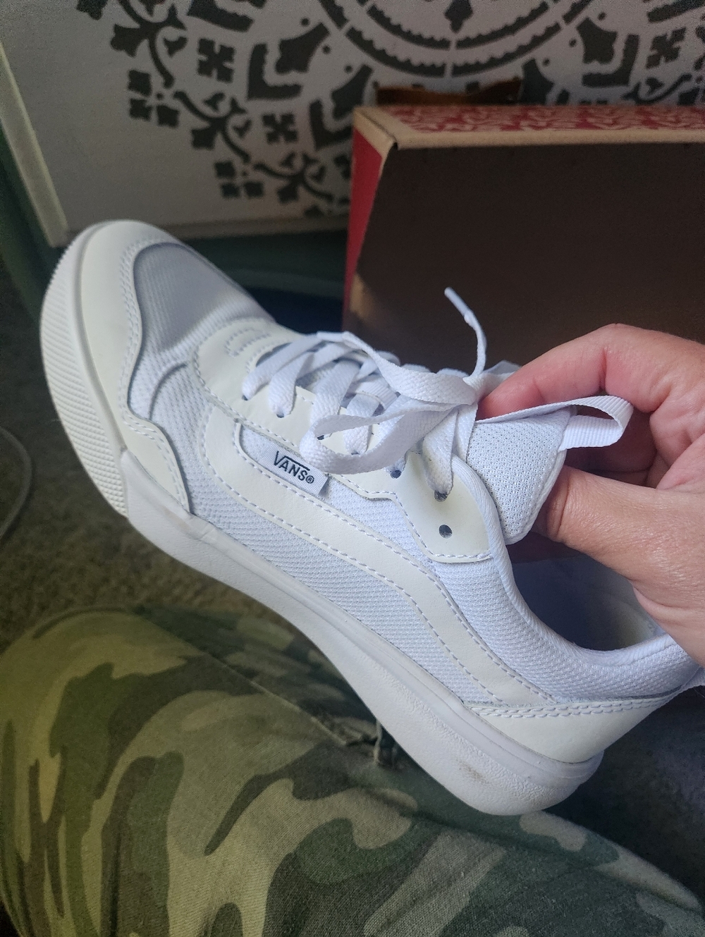 Womens Vans. - Picture 3 of 6